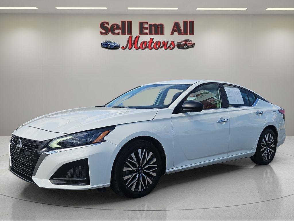 2025 Nissan Altima SV FWD