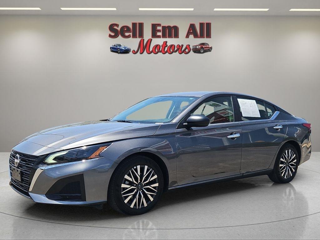 2025 Nissan Altima SV FWD