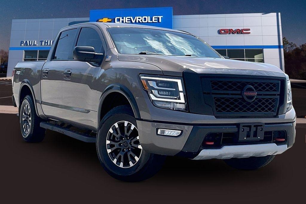 Nissan Titan 4x4 Crew Cab PRO-4X 2022