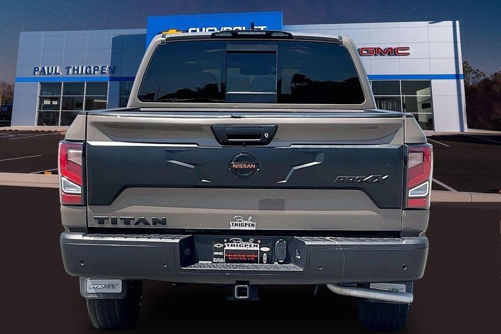 Nissan Titan 4x4 Crew Cab PRO-4X 2022