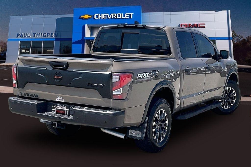 Nissan Titan 4x4 Crew Cab PRO-4X 2022