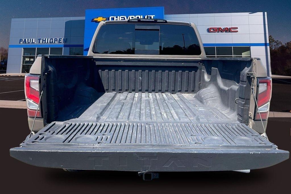 Nissan Titan 4x4 Crew Cab PRO-4X 2022