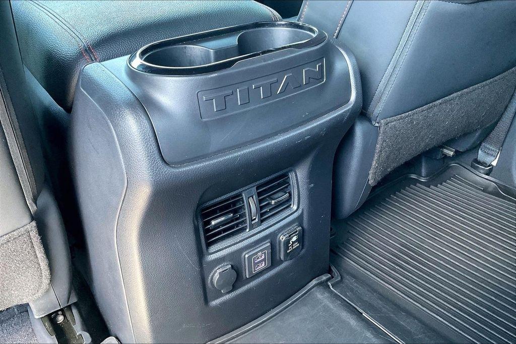 Nissan Titan 4x4 Crew Cab PRO-4X 2022