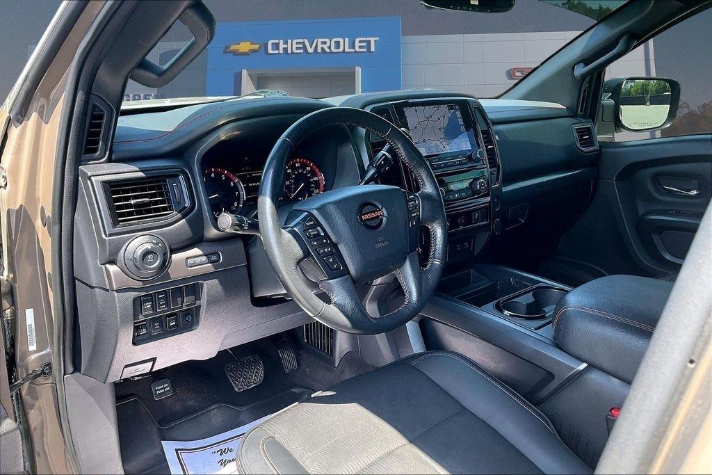 Nissan Titan 4x4 Crew Cab PRO-4X 2022