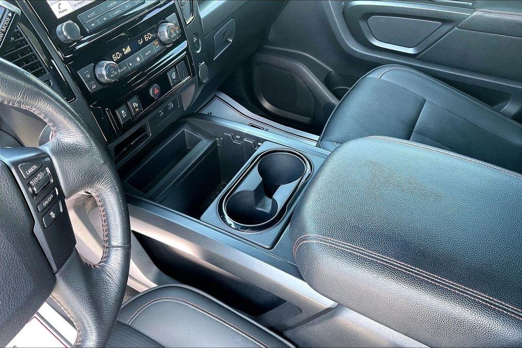 Nissan Titan 4x4 Crew Cab PRO-4X 2022