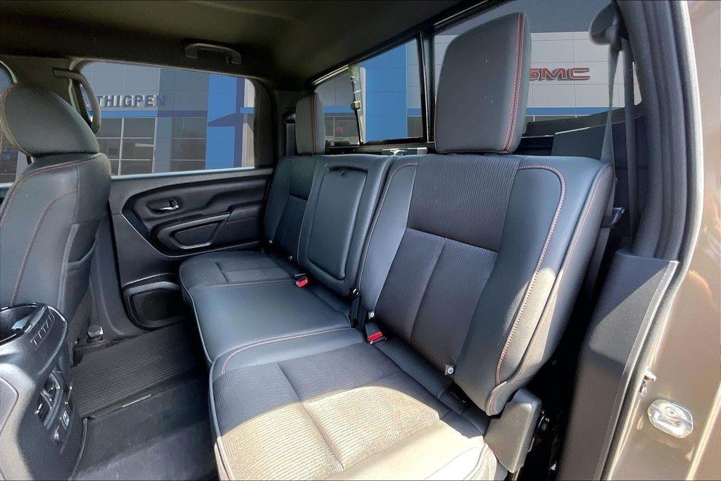 Nissan Titan 4x4 Crew Cab PRO-4X 2022
