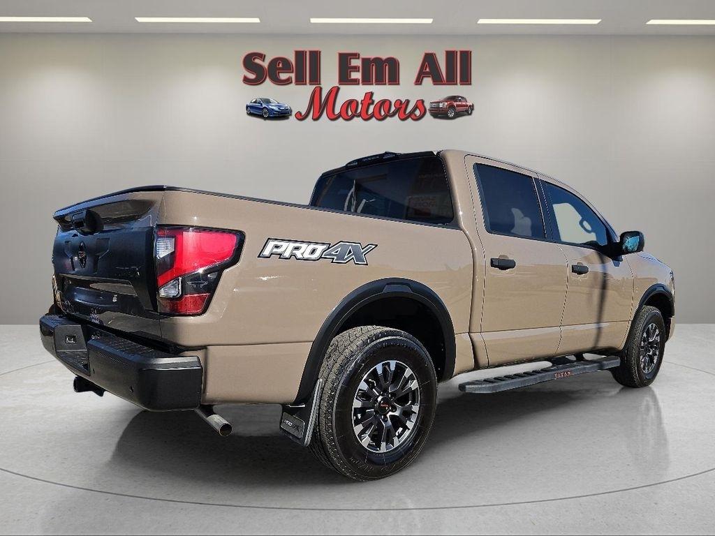 Nissan Titan 4x4 Crew Cab PRO-4X 2022