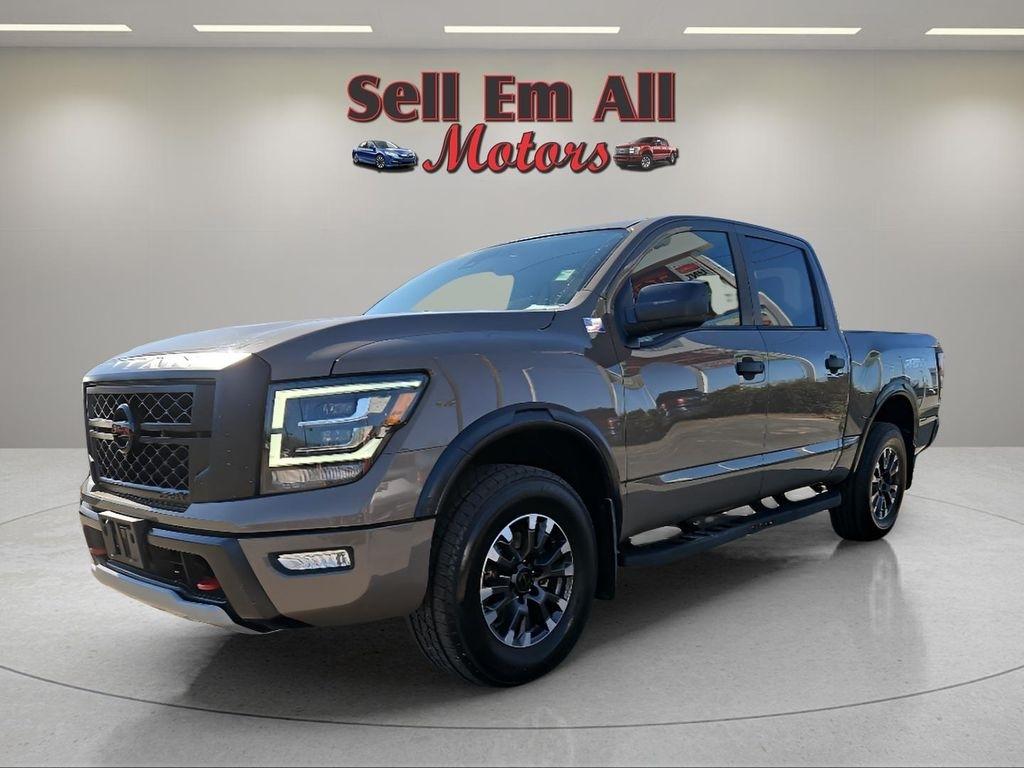 Nissan Titan 4x4 Crew Cab PRO-4X 2022