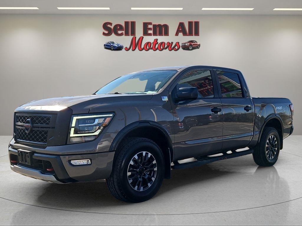 Nissan Titan 4x4 Crew Cab PRO-4X 2022