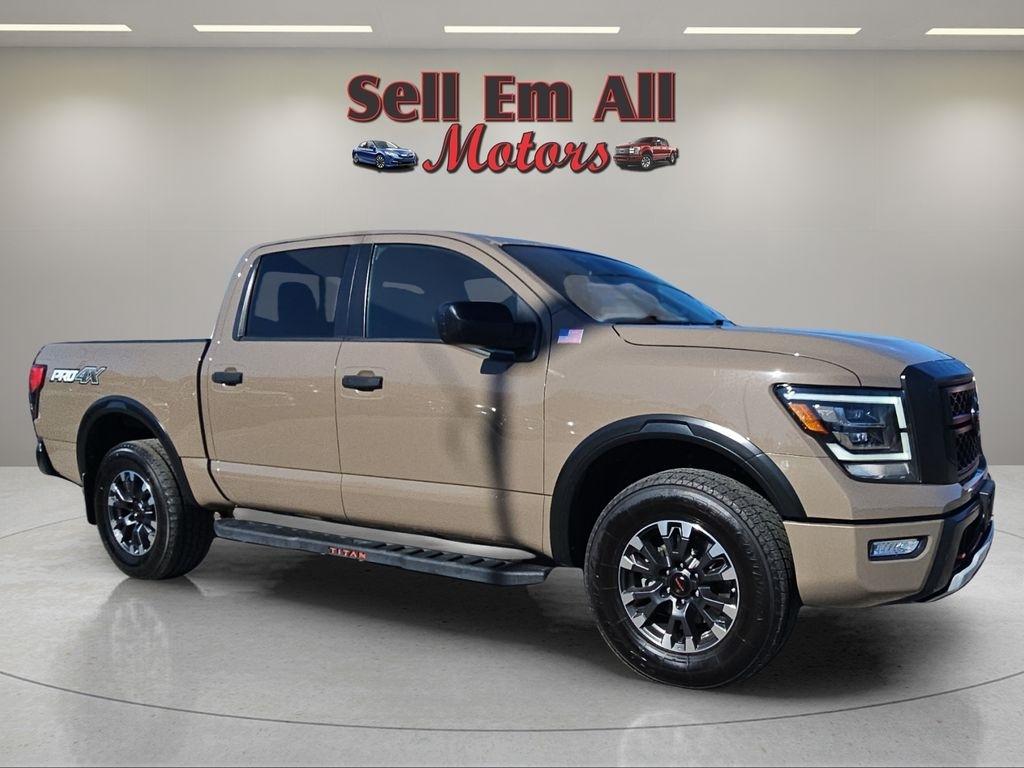 Nissan Titan 4x4 Crew Cab PRO-4X 2022