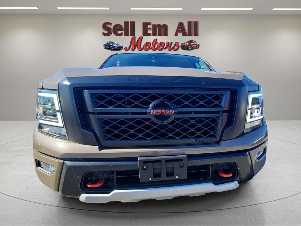 Nissan Titan 4x4 Crew Cab PRO-4X 2022