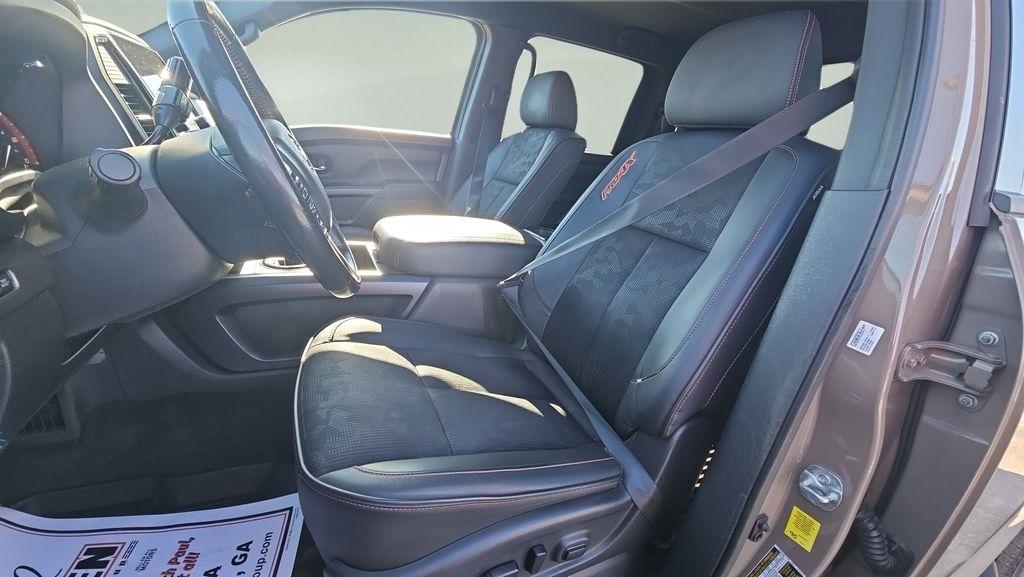 Nissan Titan 4x4 Crew Cab PRO-4X 2022