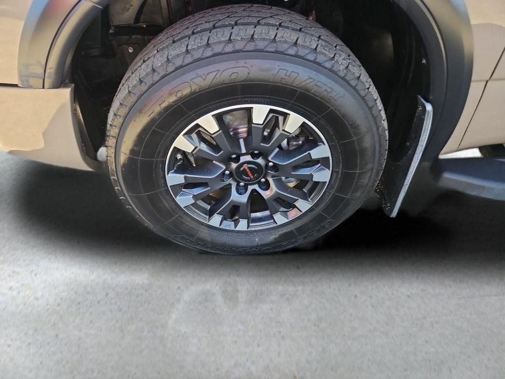 Nissan Titan 4x4 Crew Cab PRO-4X 2022