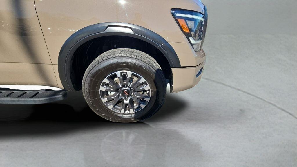 Nissan Titan 4x4 Crew Cab PRO-4X 2022