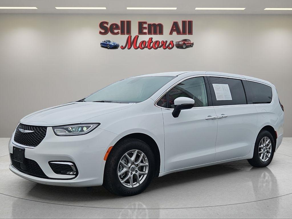 2023 Chrysler Pacifica Touring L FWD