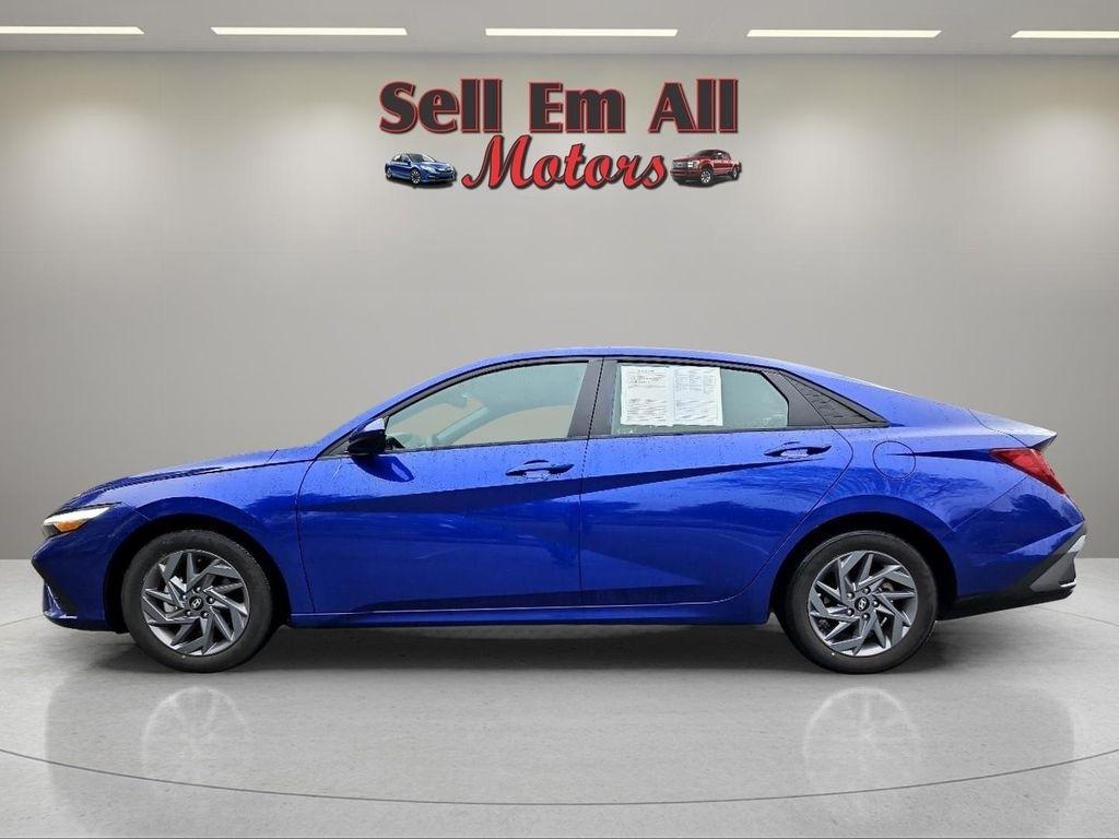 Hyundai Elantra SEL IVT 2024