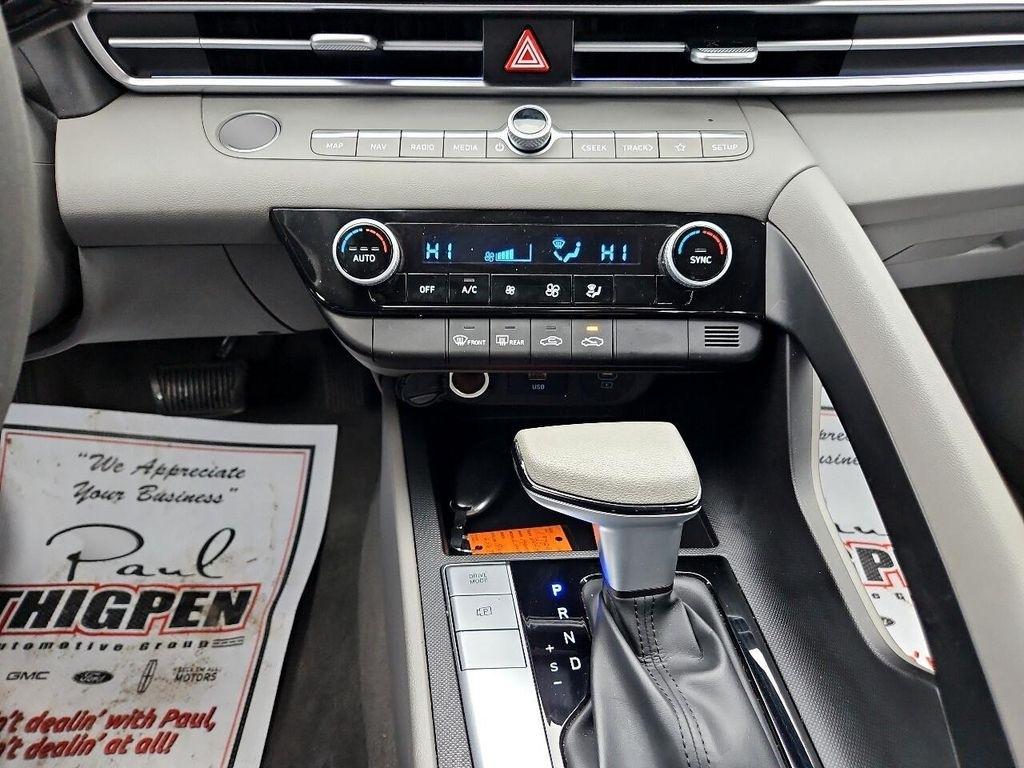Hyundai Elantra SEL IVT 2024