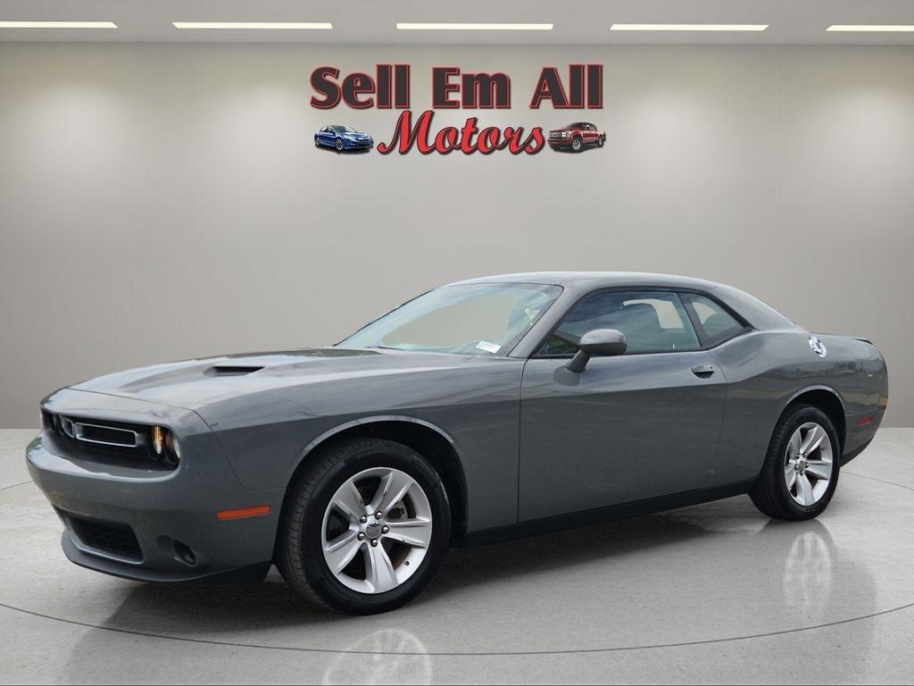 2023 Dodge Challenger SXT RWD