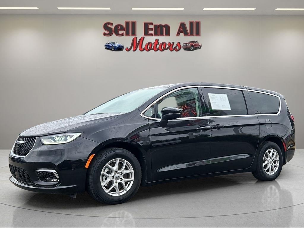 2023 Chrysler Pacifica Touring L FWD