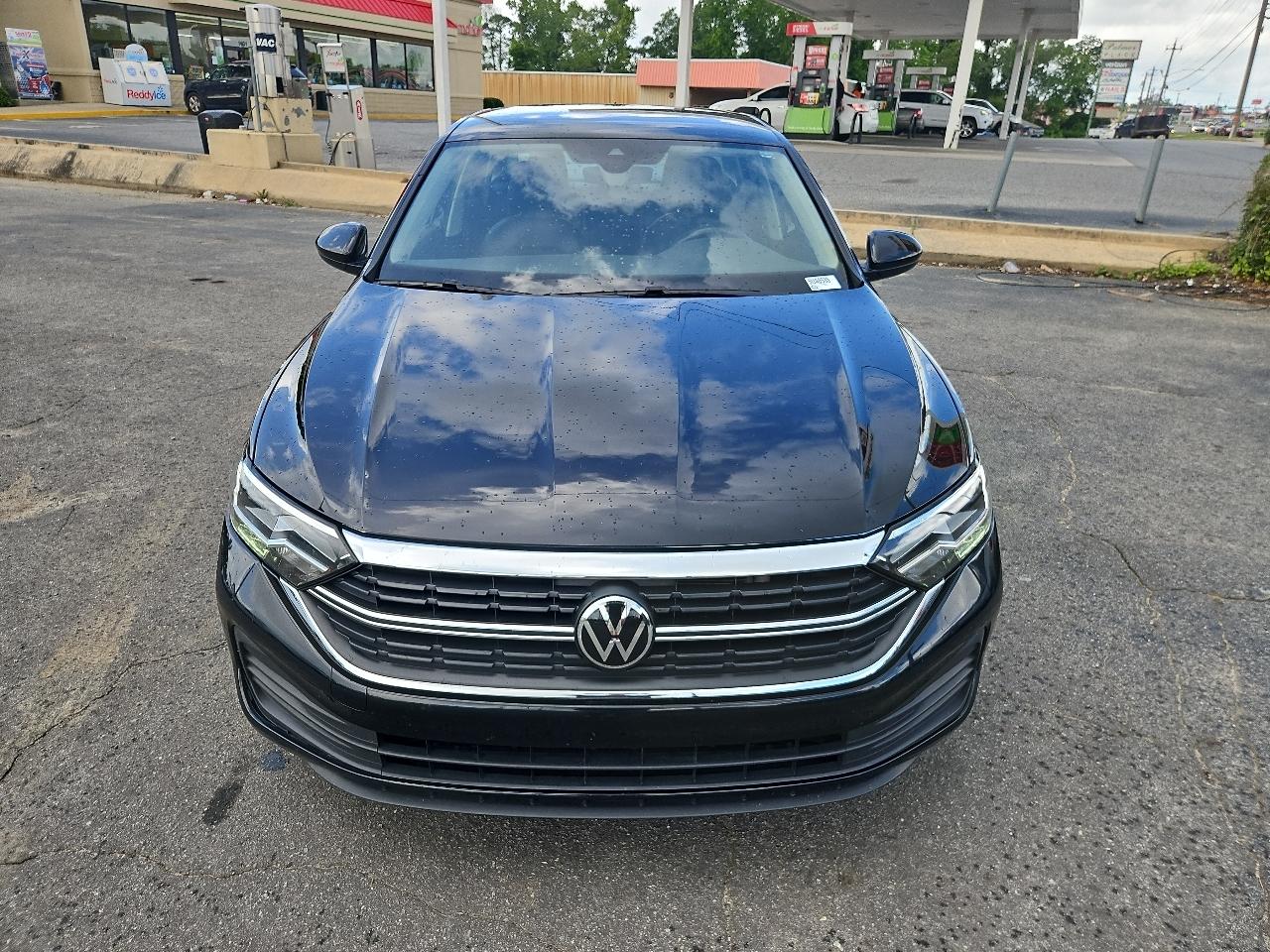 Volkswagen Jetta SE Auto 2024
