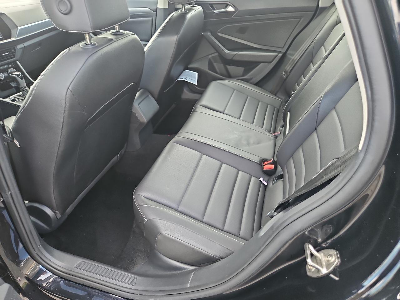 Volkswagen Jetta SE Auto 2024