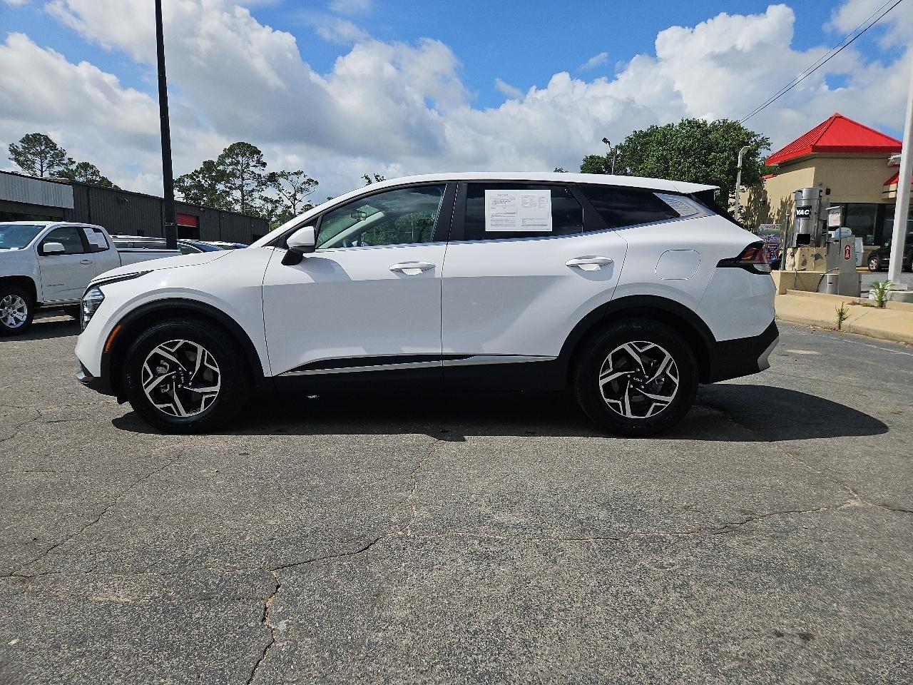 2025 Kia Sportage LX FWD