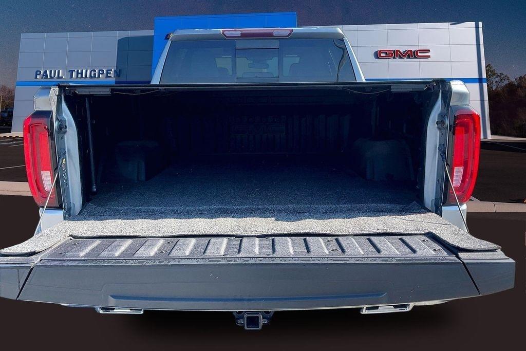 GMC Sierra 1500 4WD Crew Cab 147" SLT 2023