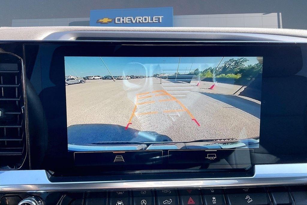 GMC Sierra 1500 4WD Crew Cab 147" SLT 2023