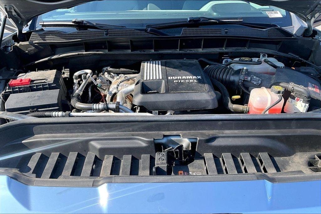GMC Sierra 1500 4WD Crew Cab 147" SLT 2023