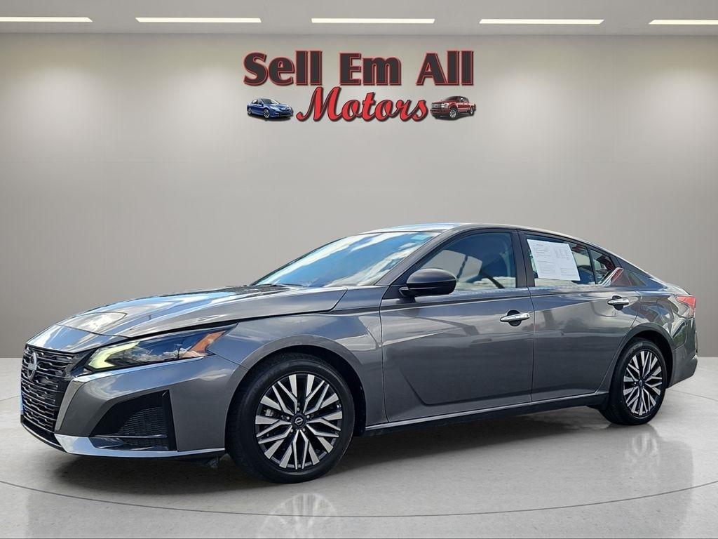 2025 Nissan Altima SV FWD