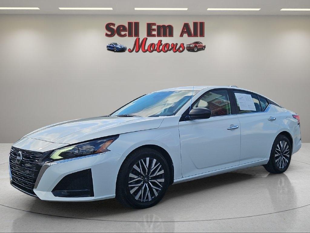 2025 Nissan Altima SV FWD