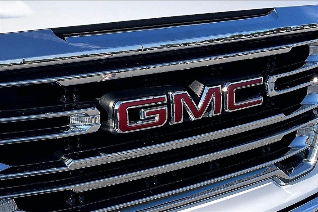 GMC Sierra 1500 4WD Crew Cab 147" SLT 2021