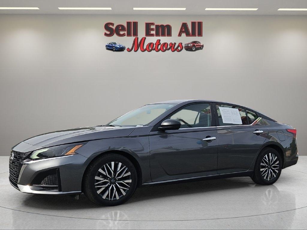 2025 Nissan Altima SV FWD