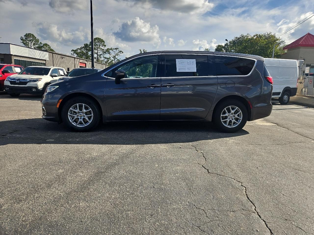 2023 Chrysler Pacifica Touring L FWD