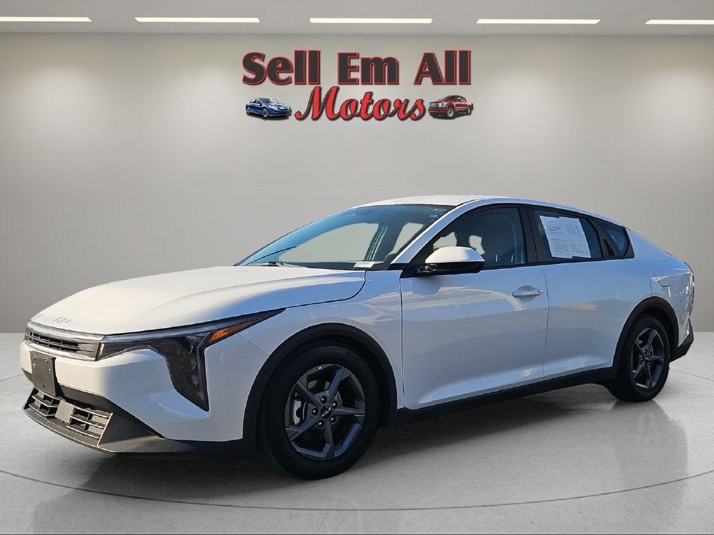 2025 Kia K4 LXS FWD