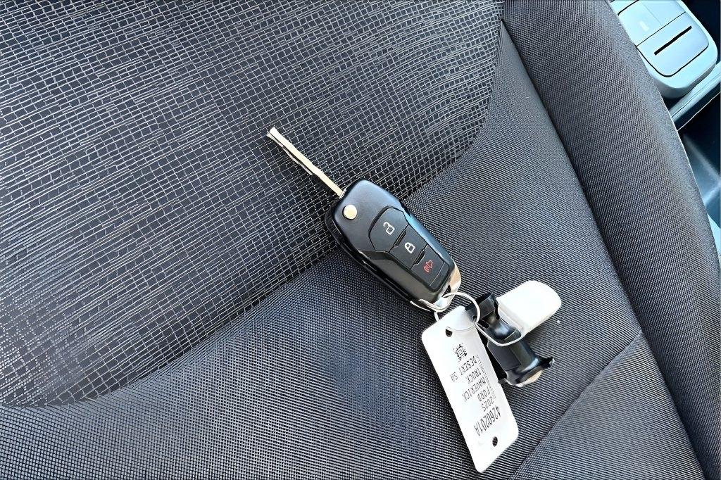 Ford Maverick XL FWD SuperCrew 2025