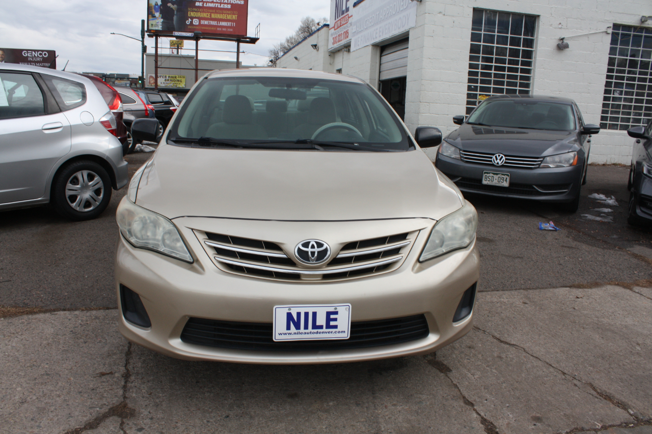 Toyota Corolla LE 4-Speed AT 2013