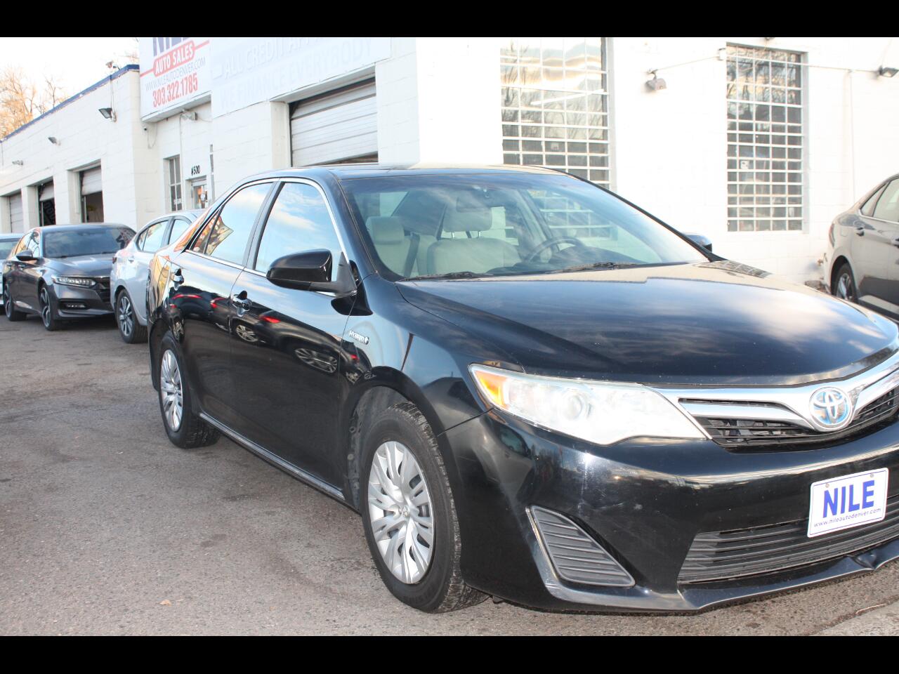 Toyota Camry Hybrid XLE 2013