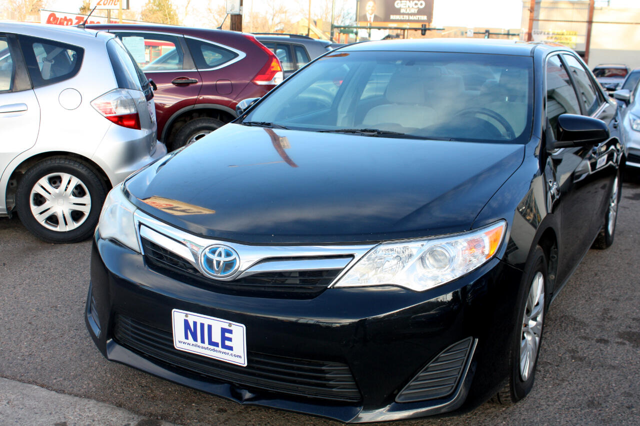 Toyota Camry Hybrid XLE 2013