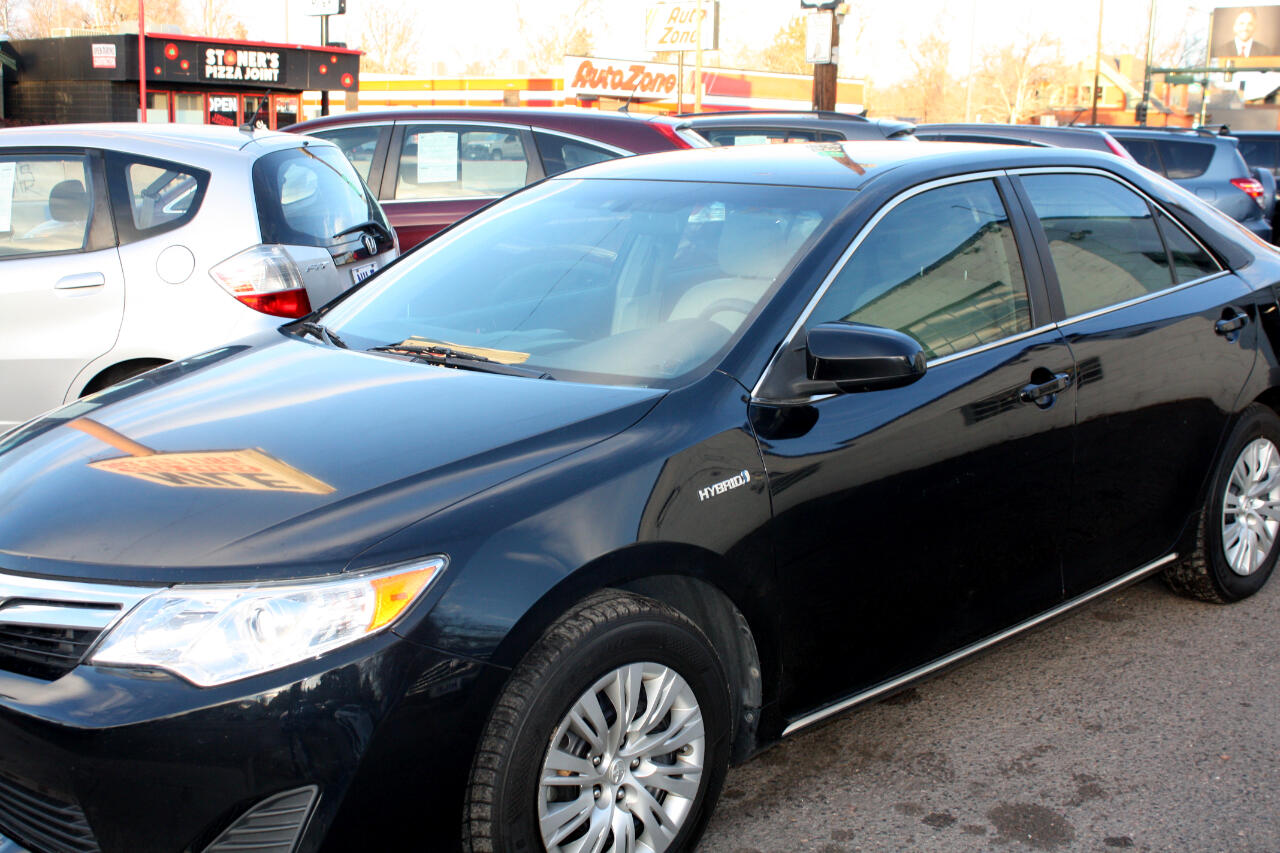 Toyota Camry Hybrid XLE 2013