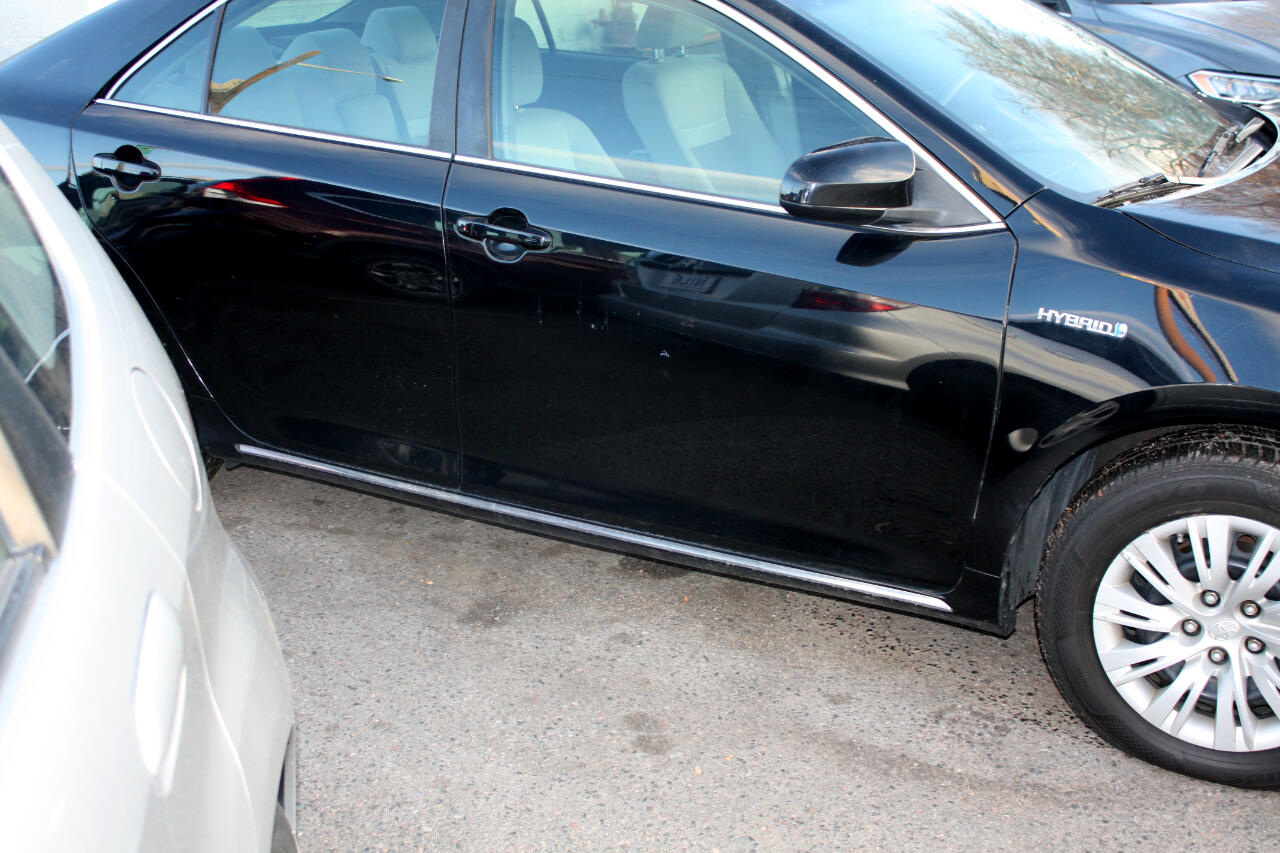 Toyota Camry Hybrid XLE 2013