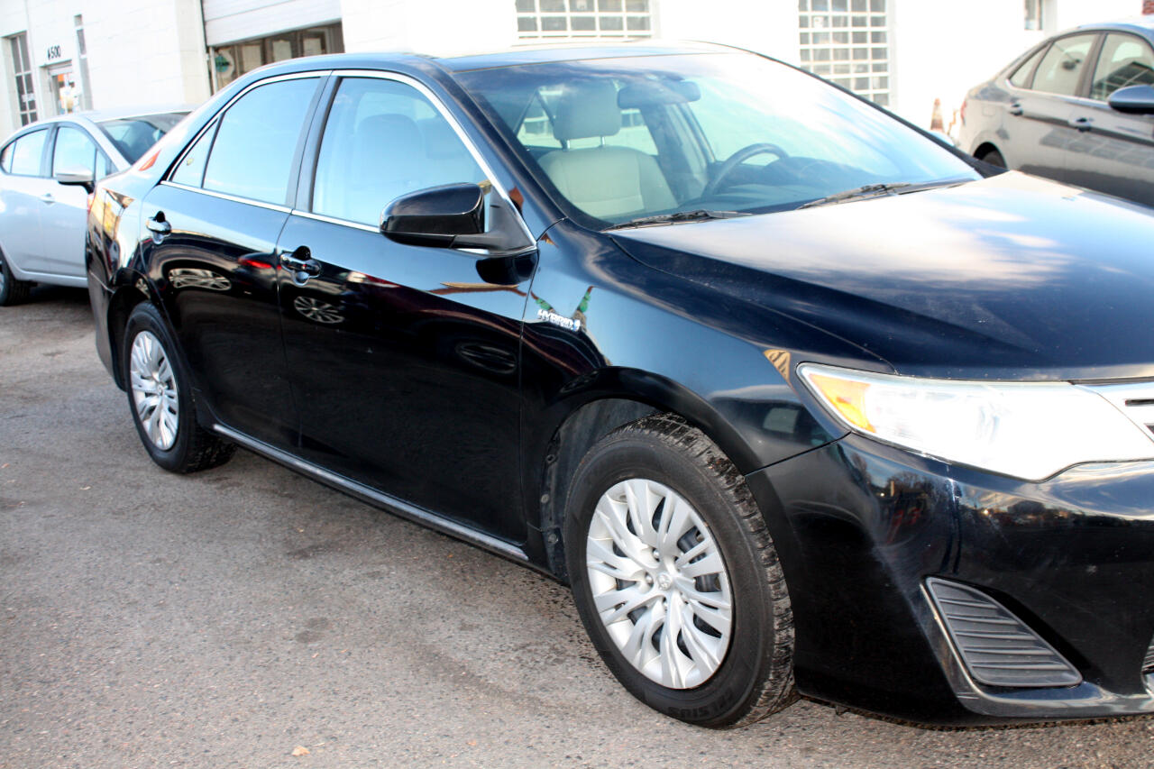 Toyota Camry Hybrid XLE 2013