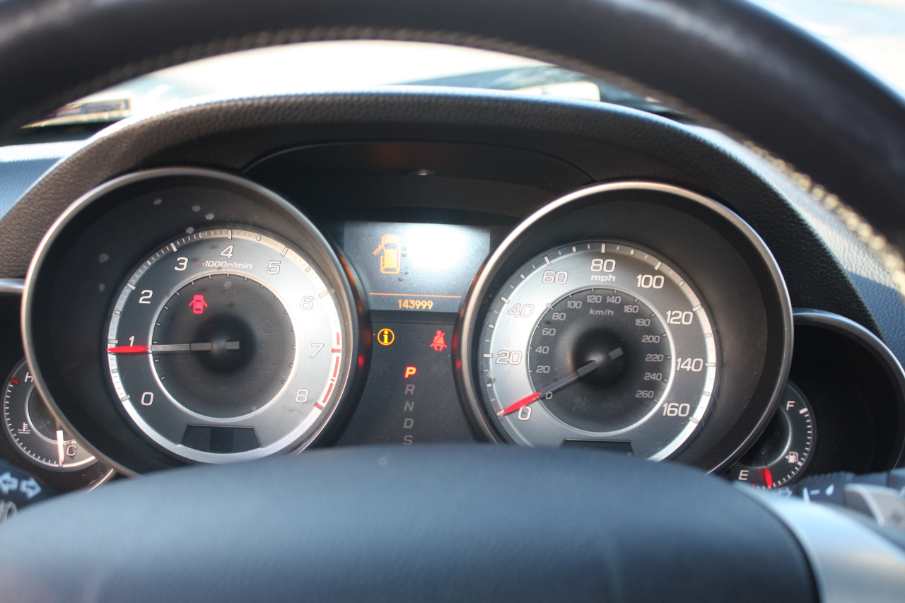 Acura MDX 6-Spd AT w/Advance Package 2011