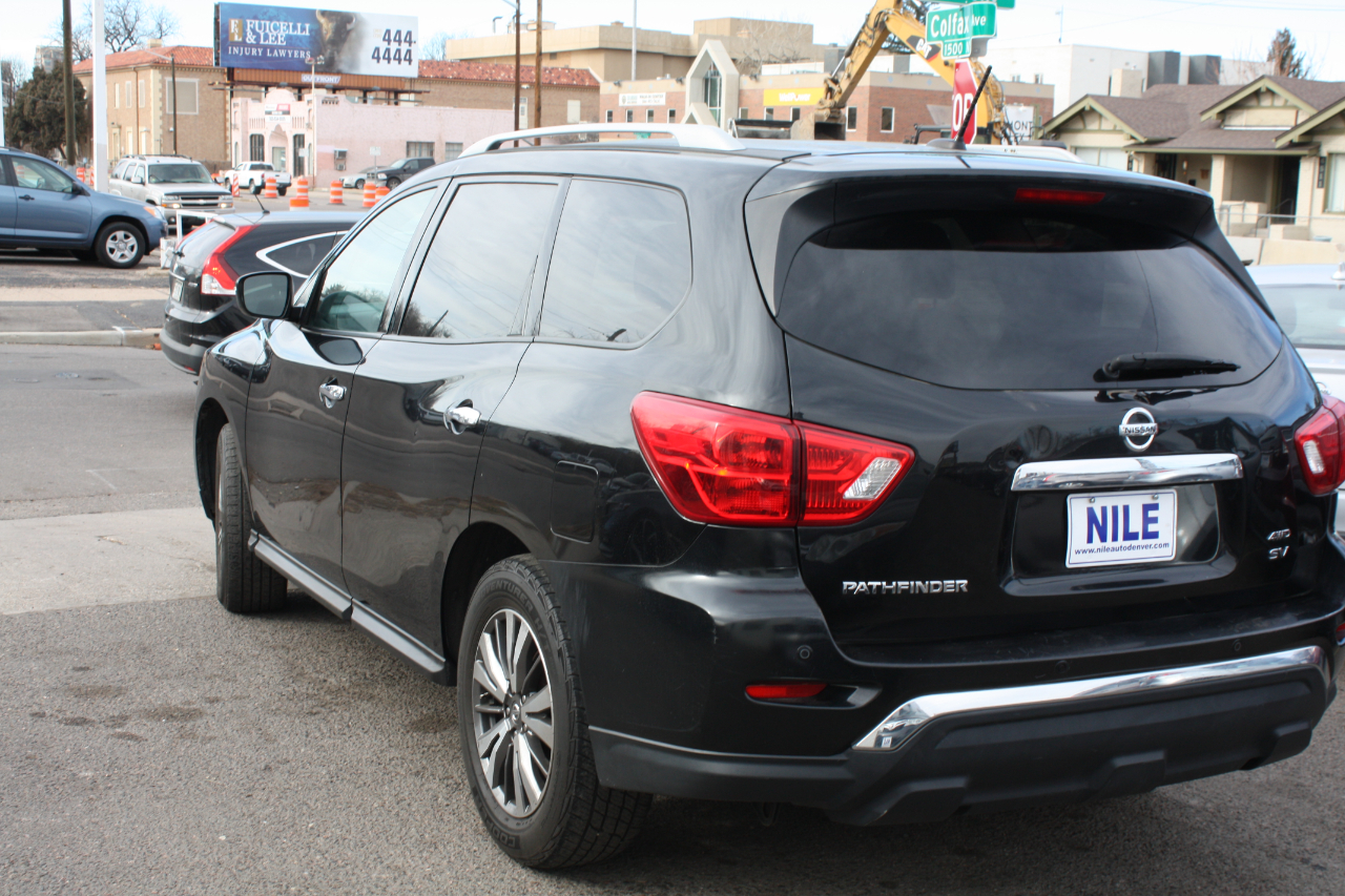 Nissan Pathfinder Platinum 4WD 2018