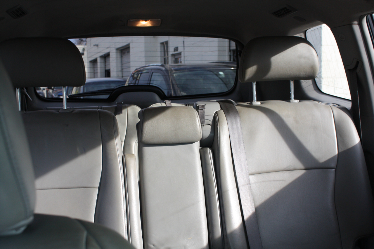 Toyota Highlander Base 4WD 2013