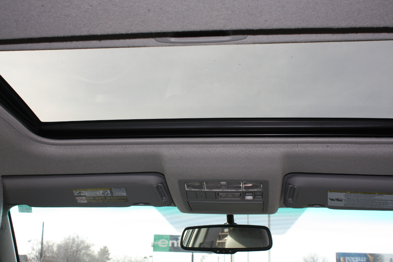 Toyota Highlander Base 4WD 2013