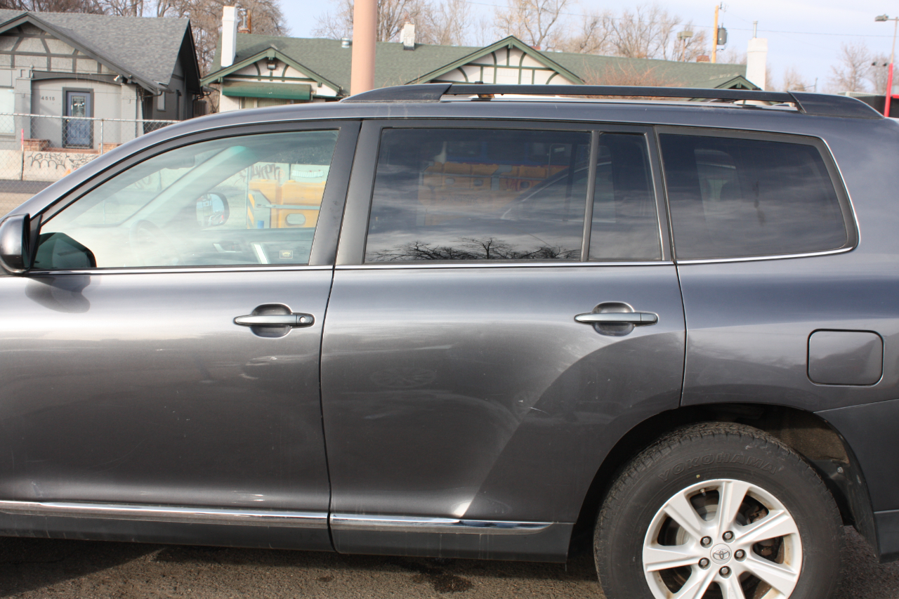 Toyota Highlander Base 4WD 2013