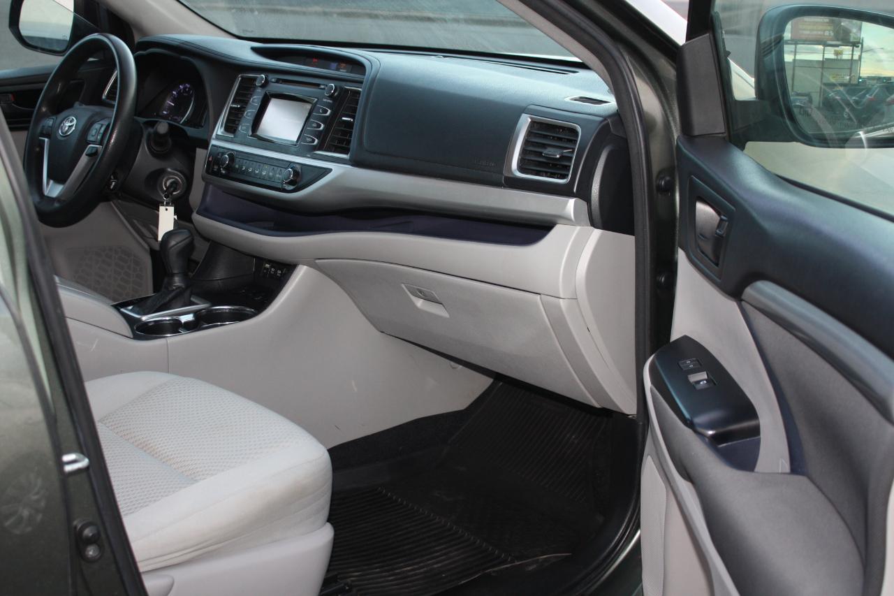 Toyota Highlander LE Plus AWD V6 2018