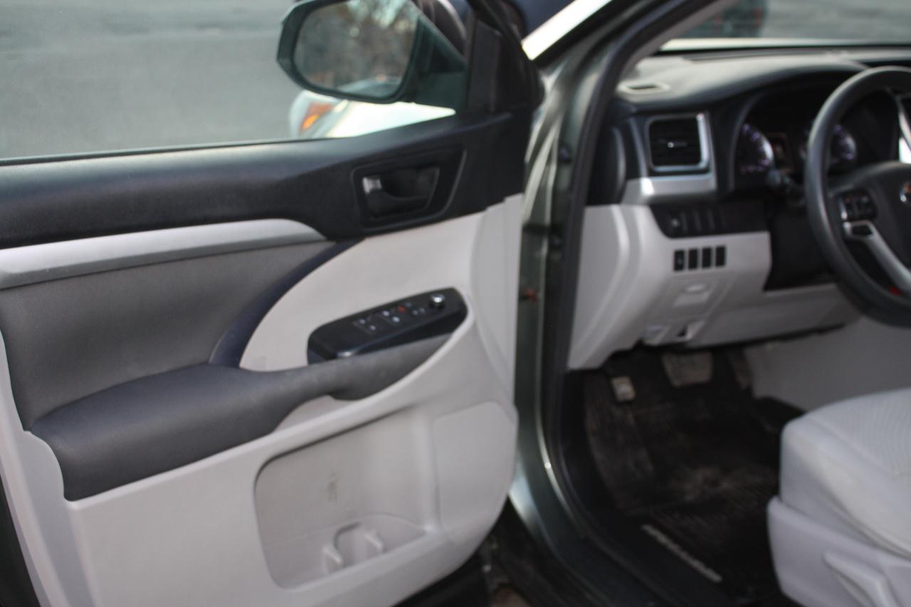 Toyota Highlander LE Plus AWD V6 2018