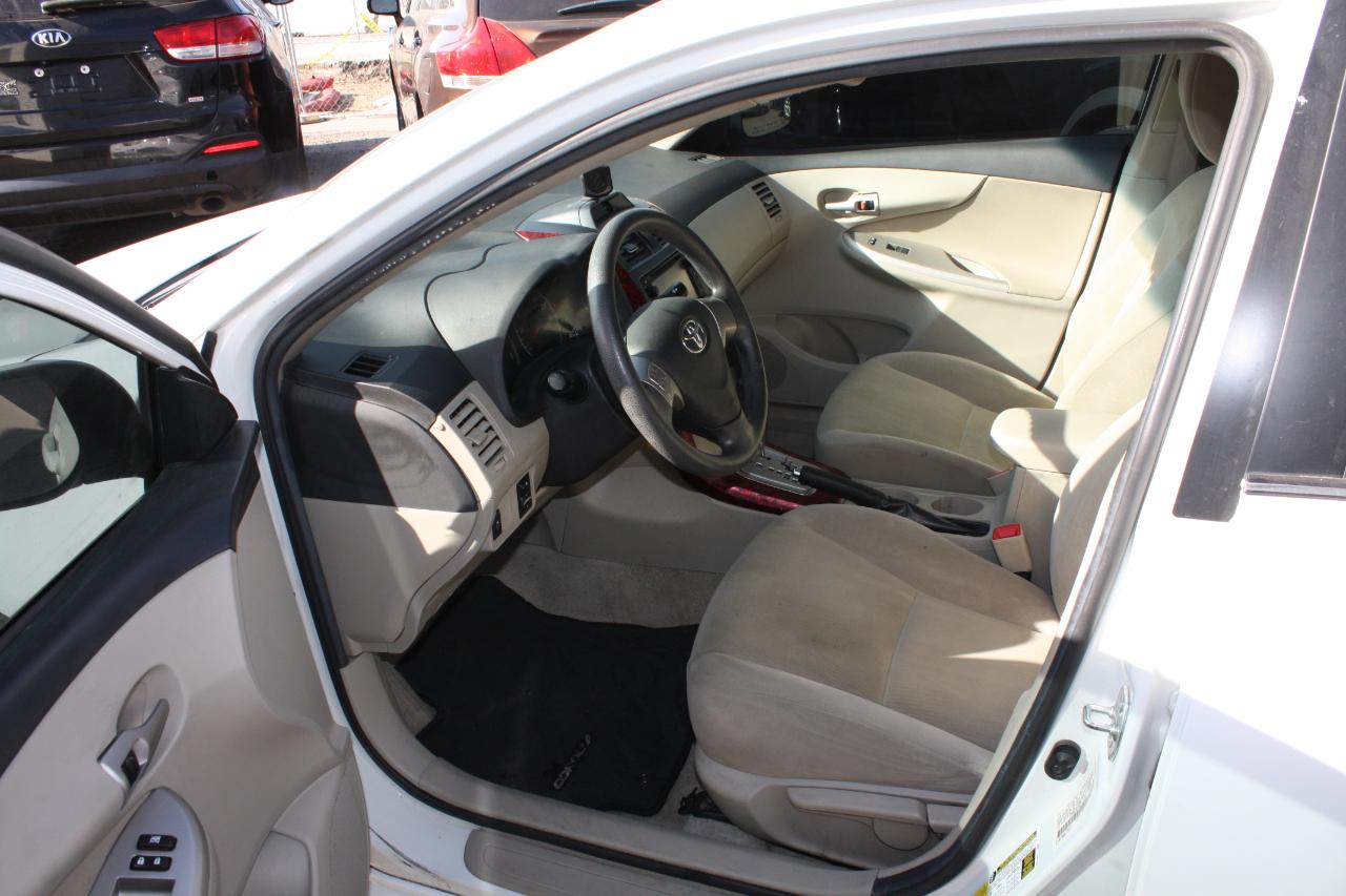 Toyota Corolla LE 2013